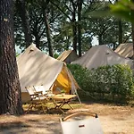 Luxe tent Kampaoh Bayona Playa *
