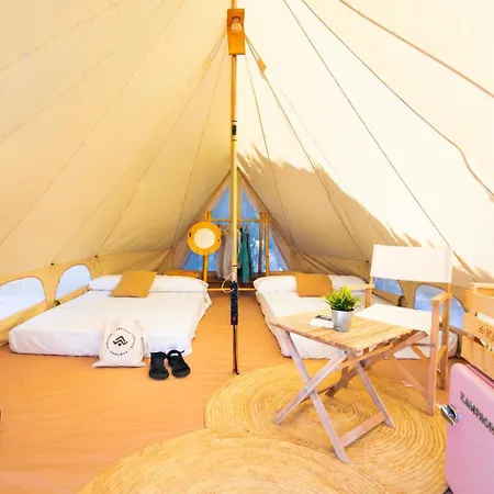 Campismo de Luxo Kampaoh Bayona Playa *